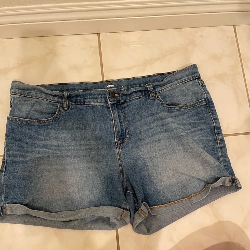 Womens Size 16 Regular Old Navy Jean Shorts​​​​​​​